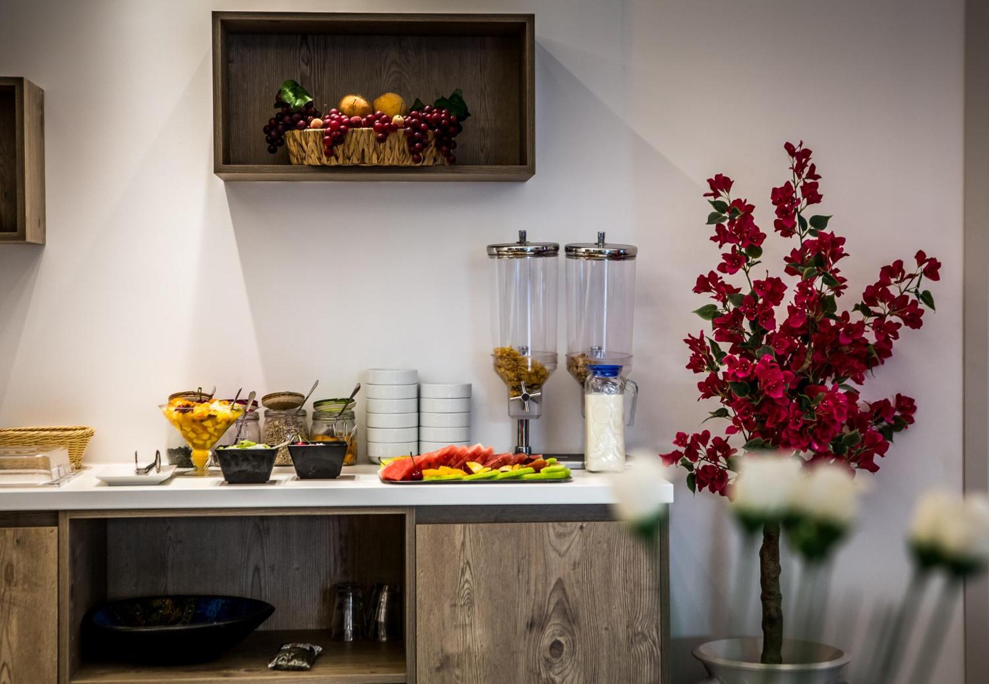 Aparthotel Theo